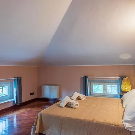 Cornelia , Entire With Private Pool فيلة Corneliano d'Alba