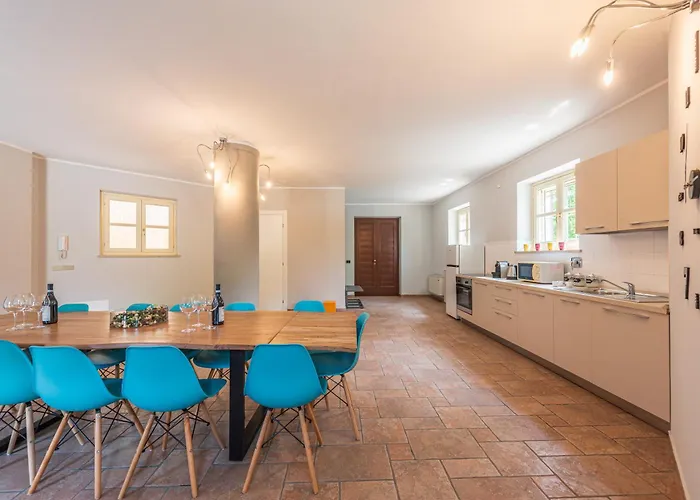 ヴィラ Cornelia , Entire With Private Pool Corneliano d'Alba