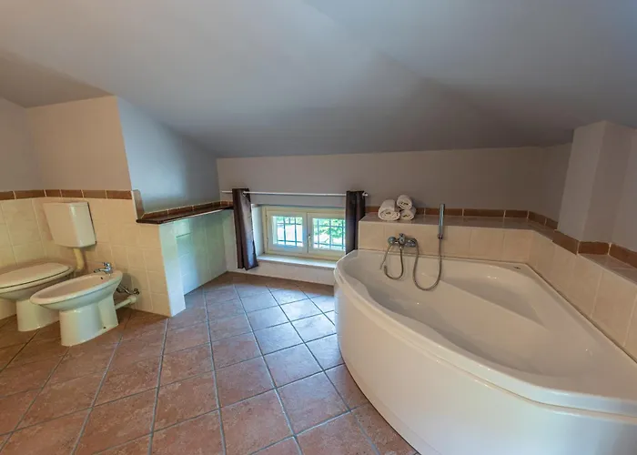 ヴィラ Cornelia , Entire With Private Pool Corneliano d'Alba